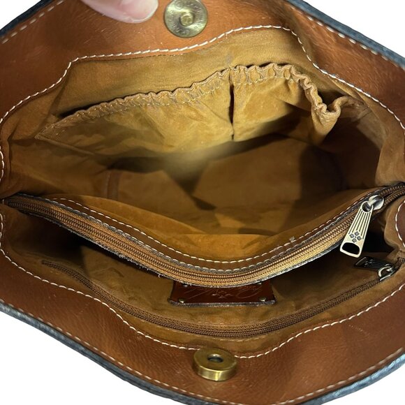 LOT of 2: COACH Zip Around Wallet + PATRICIA NASH Leather Bucket Bag Cross Body - Picture 7 of 16